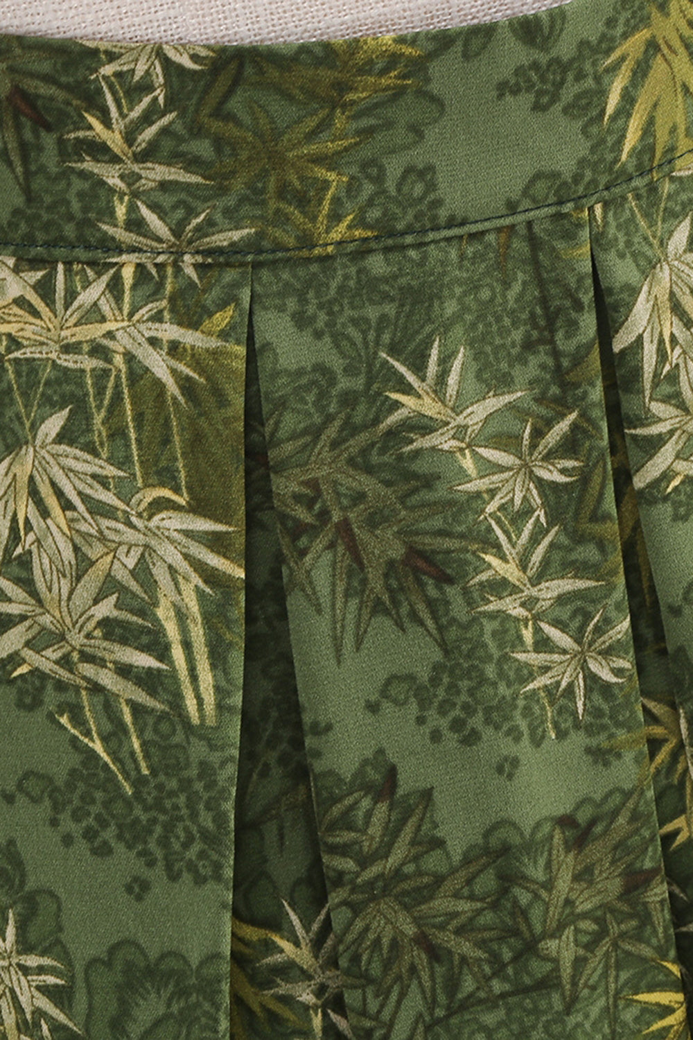 1950s Exército Verde Floral plissado Swing Saia