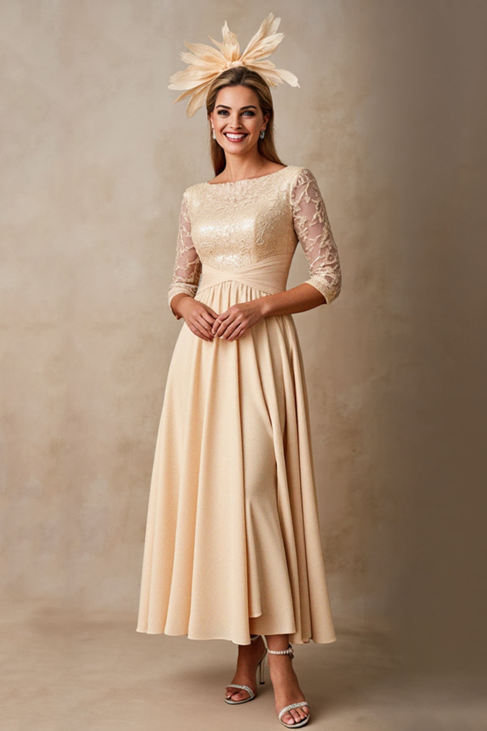 Champanhe Pescoço de Barco Applique Vestido Mae Noiva com Mangas