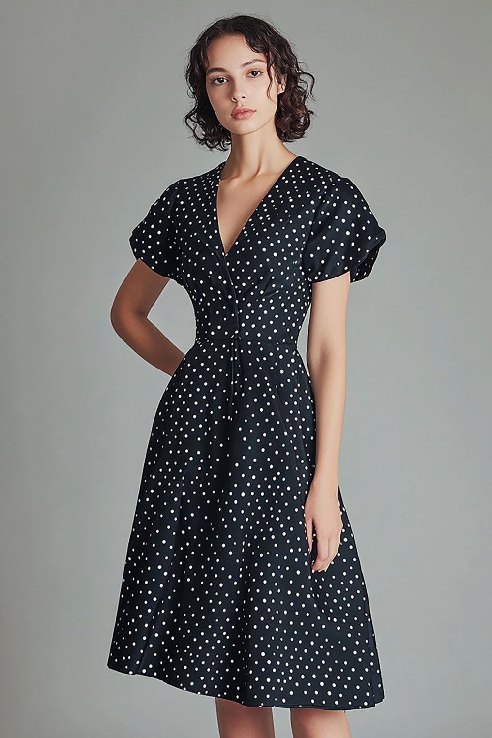 Vestido Verão Decote em V Midi Linha-A Ponto Branco Preto
