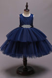Vestido branco A-Line Tiered Flower Girl com renda