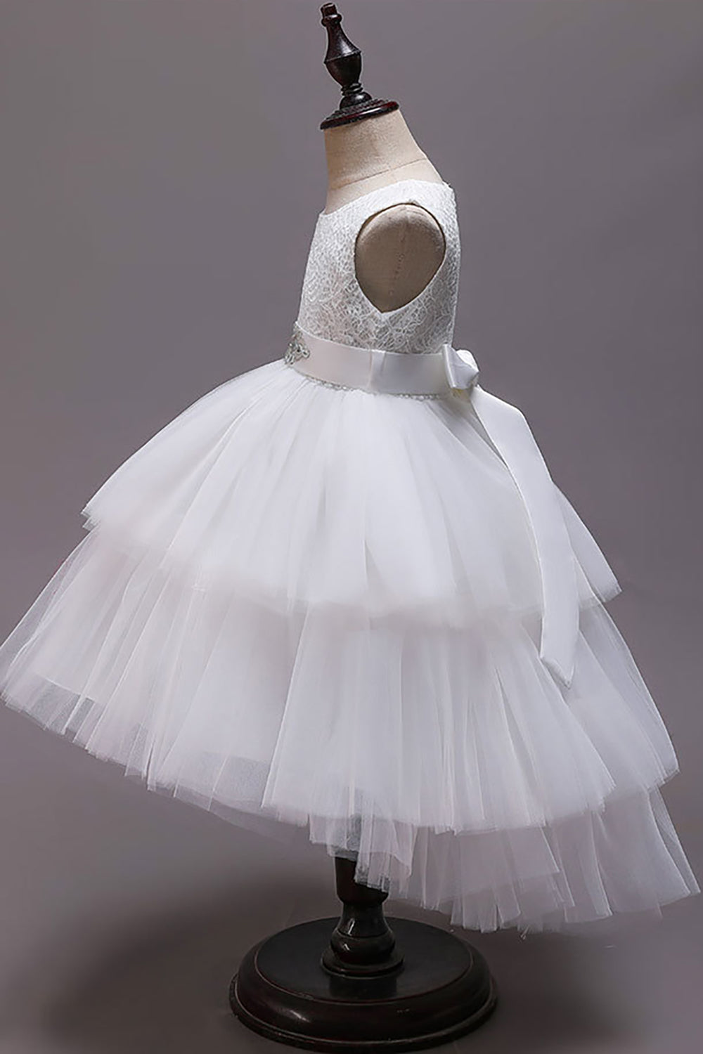 Vestido branco A-Line Tiered Flower Girl com renda