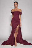 Vestido de Baile com Fenda Cabernet Fora do Ombro Cetim Longo