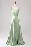 Vestido de Cerimônia Dusty Sage com alças finas franzido e fenda