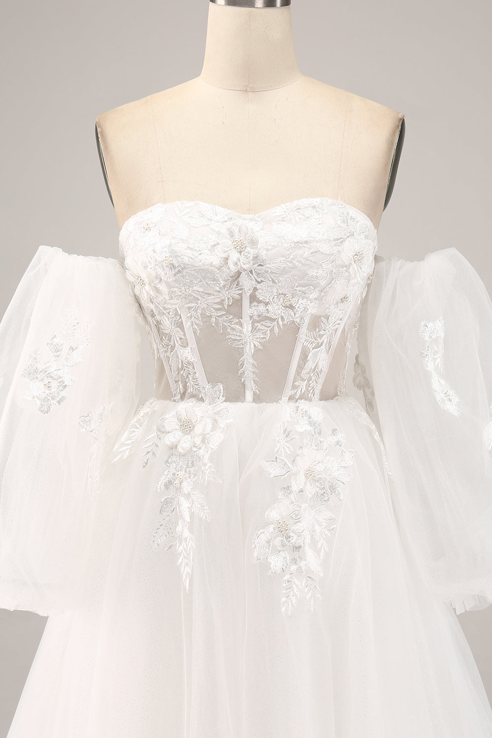 Fora do ombro tule vestido de noiva com apliques