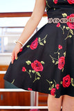 Vestido preto estampado rosa