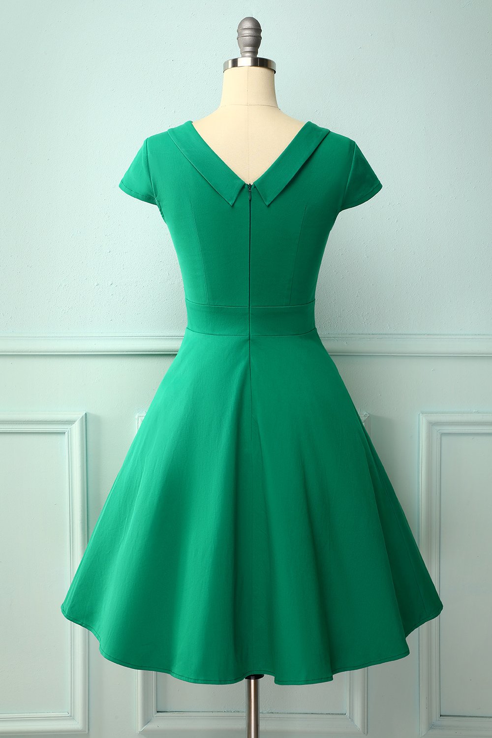 Vestido verde dos anos 50 do pescoço do barco