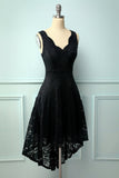 Vestido preto com decote em v