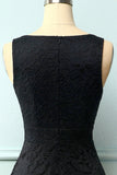 Vestido preto com decote em v
