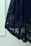 Vestido assimétrico de renda azul marinho