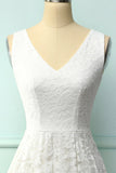 Vestido assimétrico de renda branca