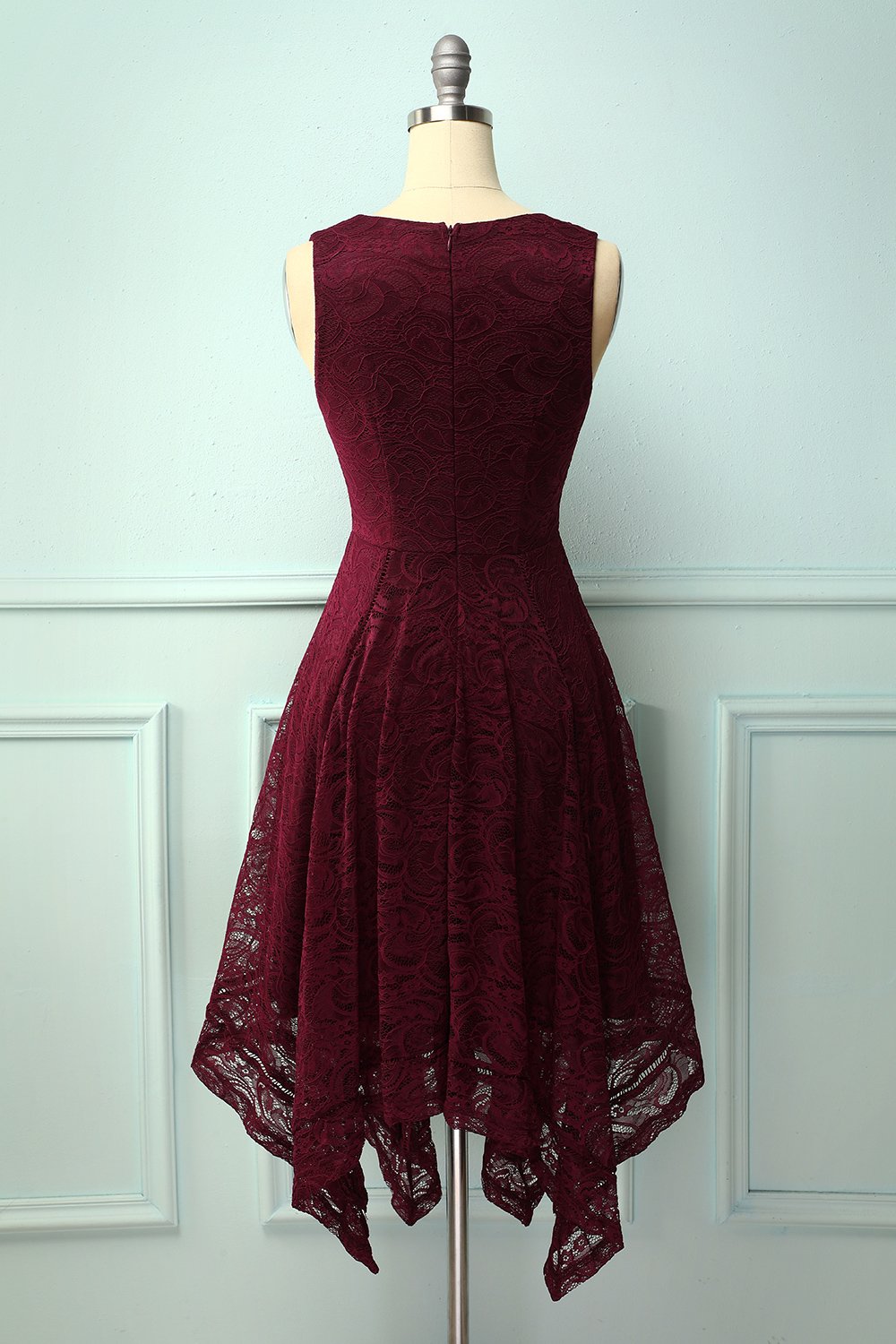 Vestido de Renda Assimétrico Borgonha