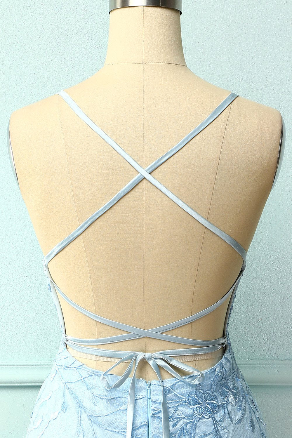 Cintas de espaguete azul céu vestido bodycon