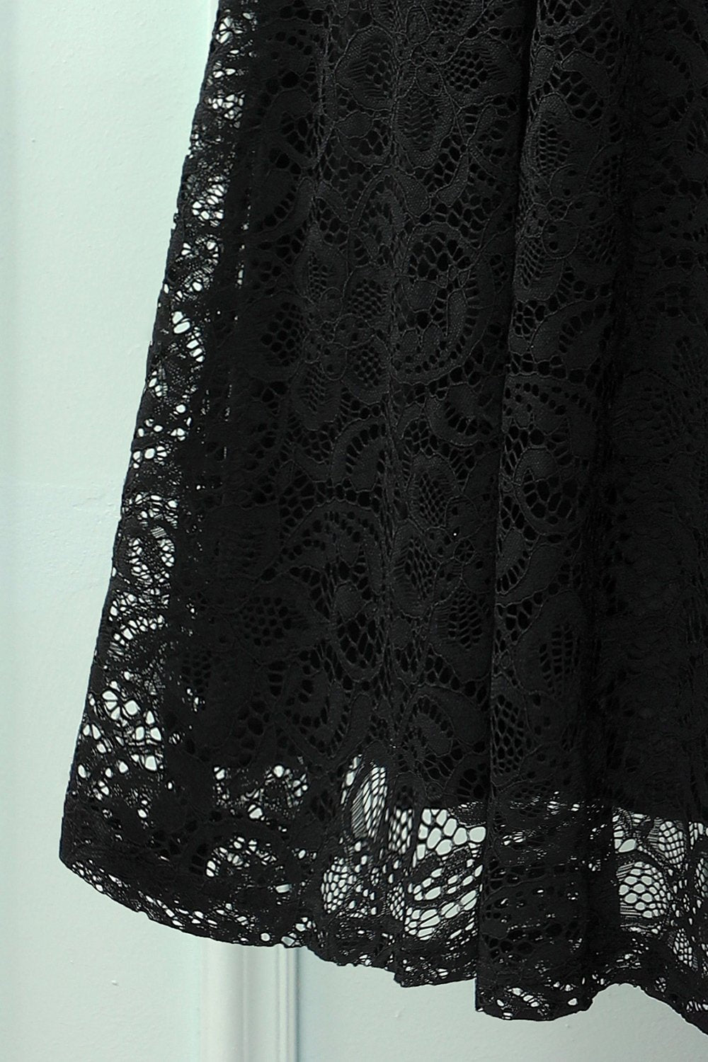 Preto fora do ombro vestido de renda