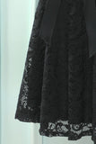 Vestido de renda preto de mangas curtas