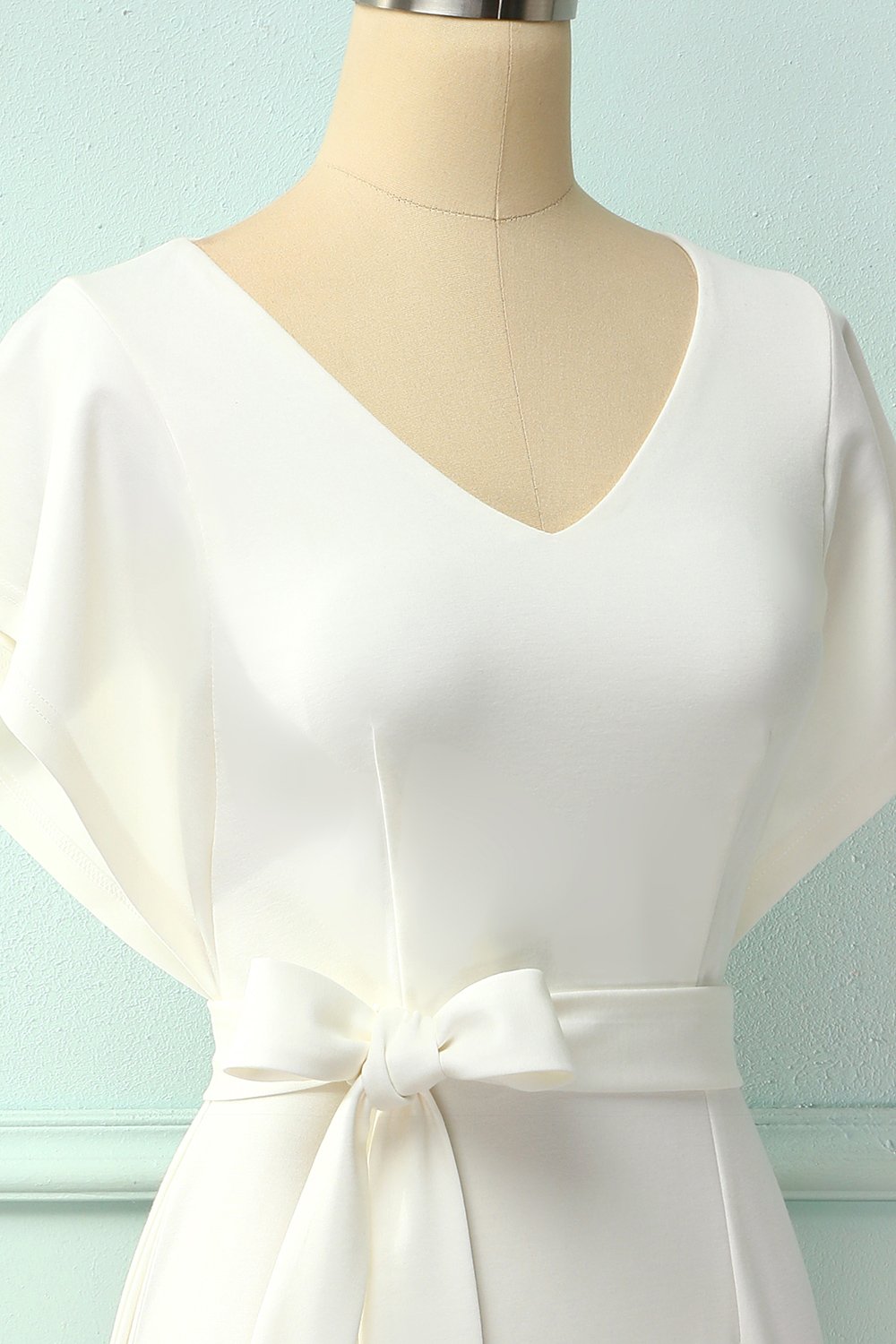 Bodycon vestido branco com faixa