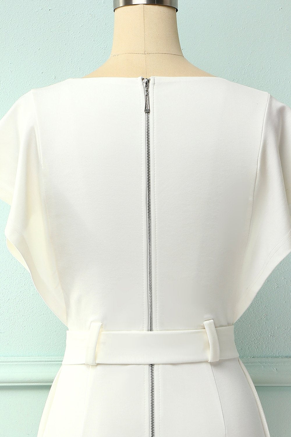 Bodycon vestido branco com faixa