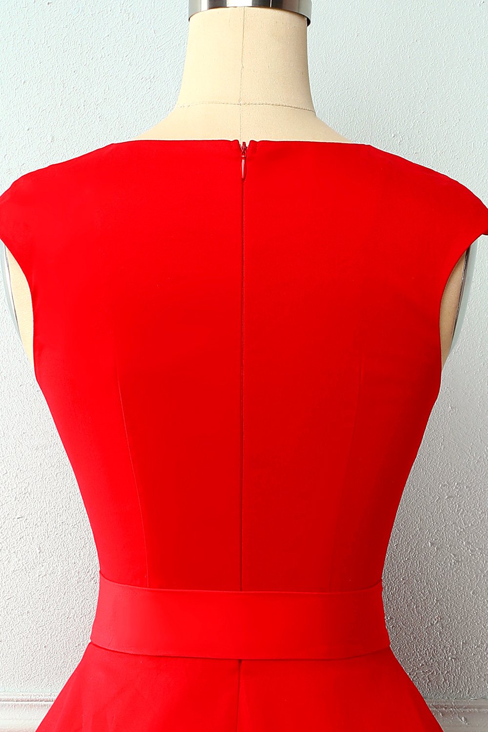 Vestido vermelho do balanço dos anos 50 do botão vermelho