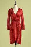 Vestido casual de bolinhas bordô