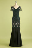 Vestido longo preto de lantejoulas da década de 1920
