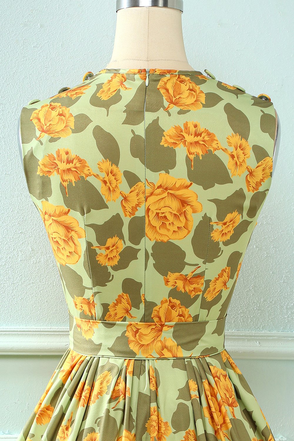 Vestido de impressão floral verde claro dos anos 50