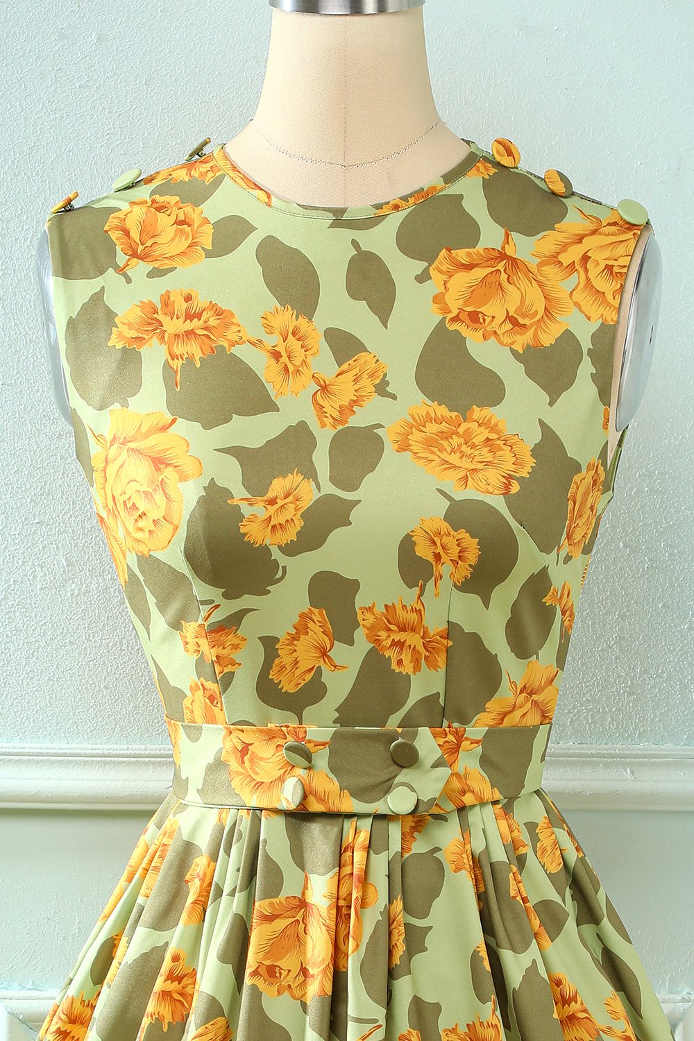 Vestido de impressão floral verde claro dos anos 50