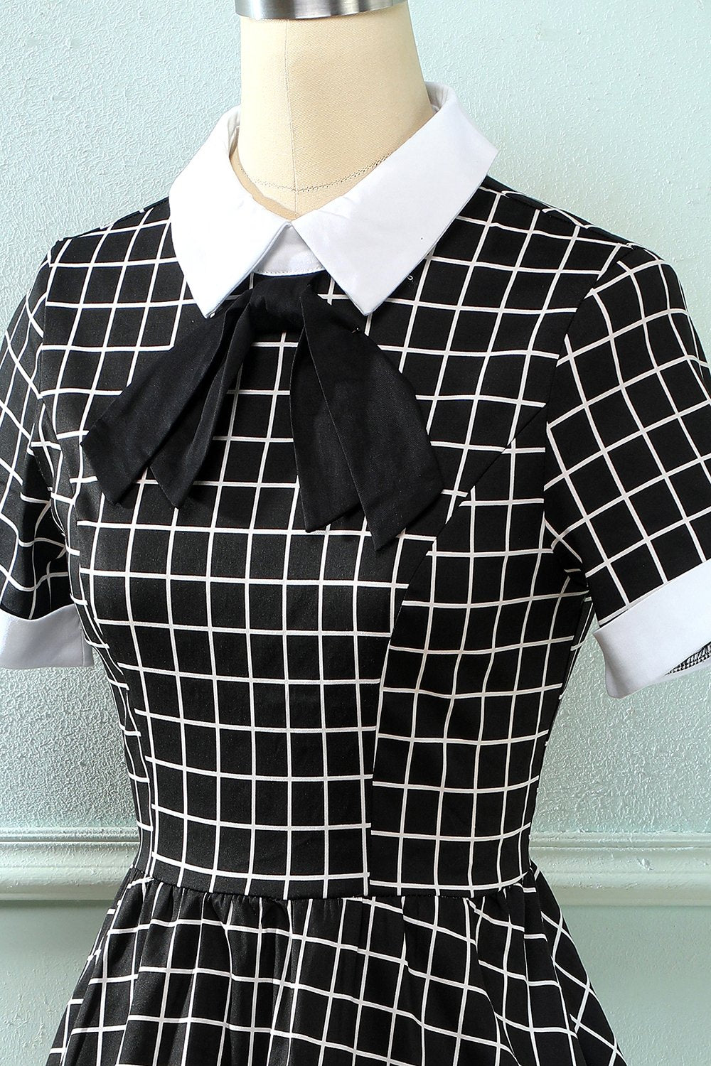 Vestido vintage xadrez de 1950 com arco