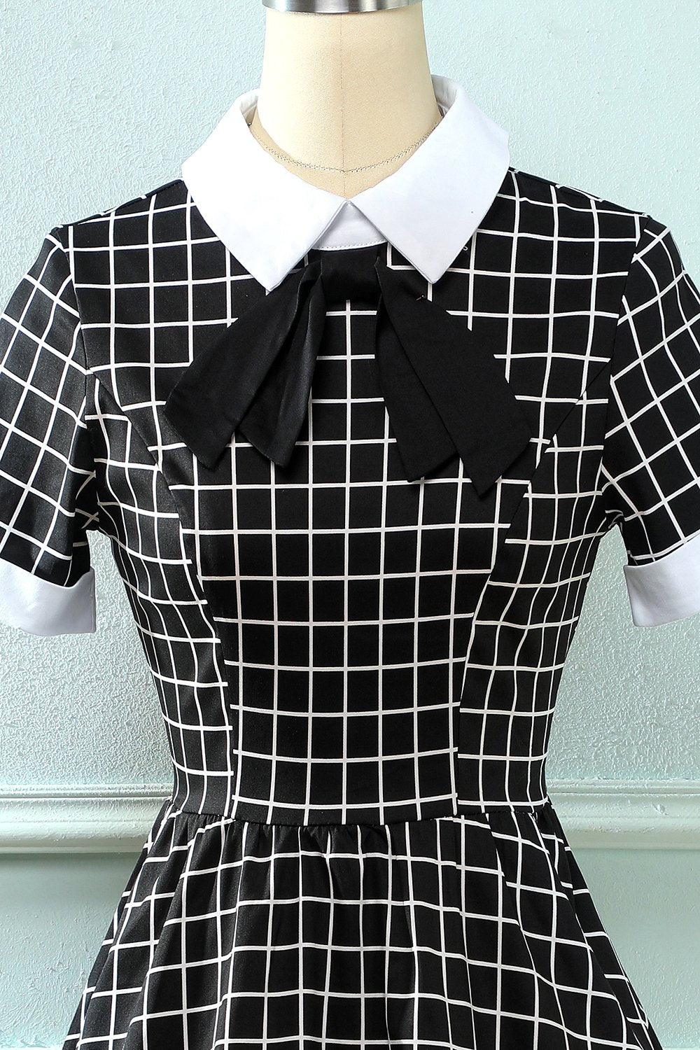 Vestido vintage xadrez de 1950 com arco