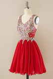 Vestido de homecoming de missangas vermelhas