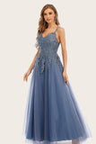Vestido de baile azul e azul empoeirado com renda