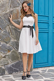 Vestido de balanço branco vintage de 1950