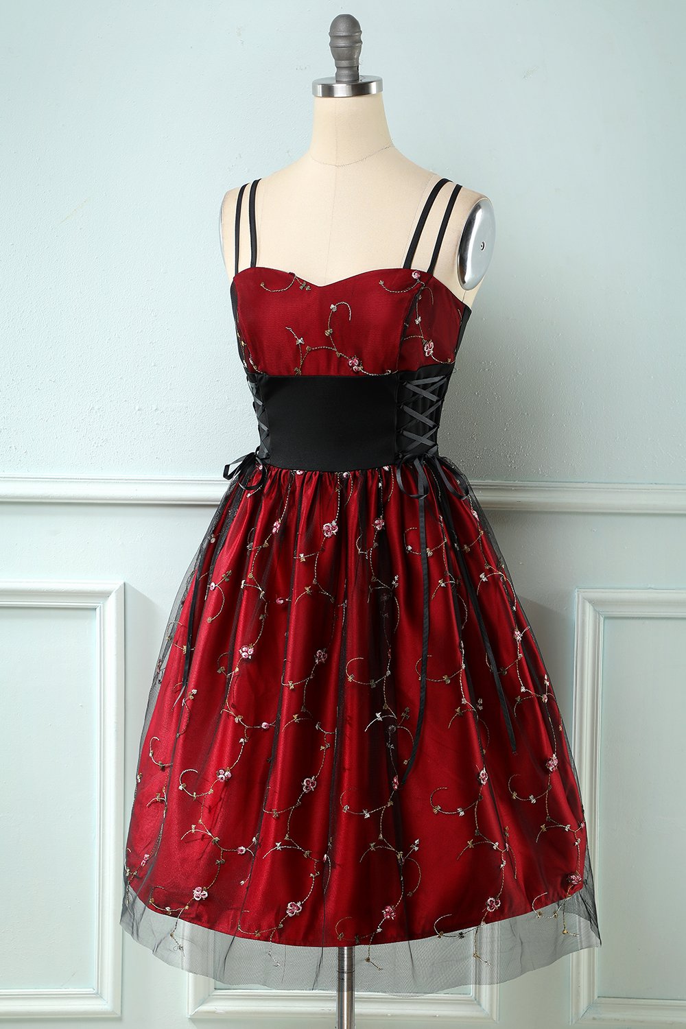 Vestido de estilo retro bordado da Borgonha