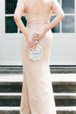 Vestido de cetim champanhe