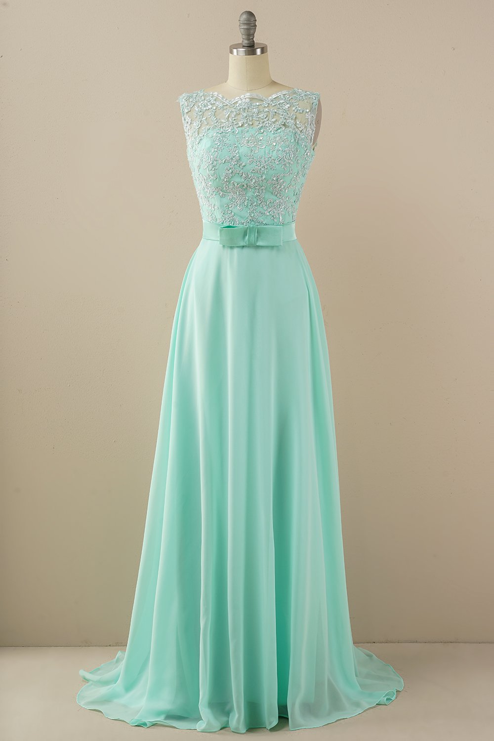 Vestido de baile longo applique