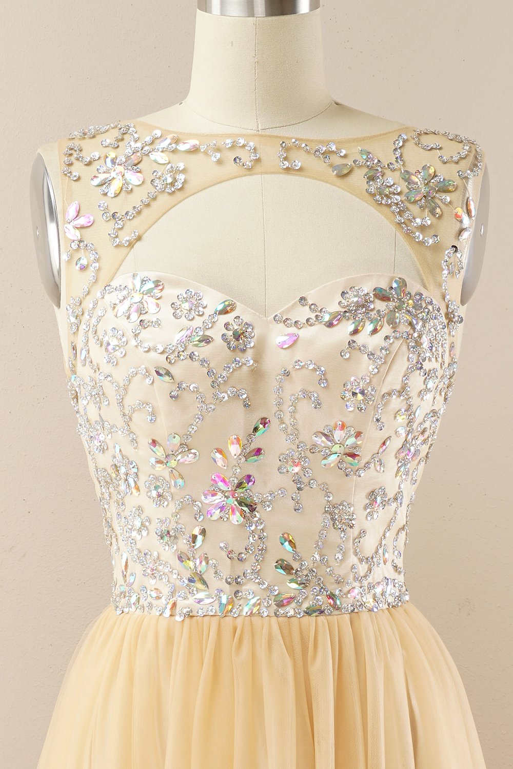 Vestido de baile de tulle de missanga