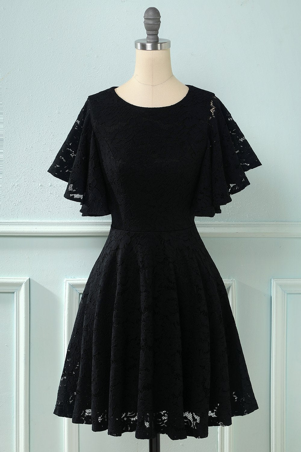 Vestido de renda de mangas de batwing