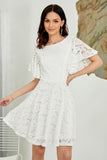 Vestido de renda de mangas de batwing
