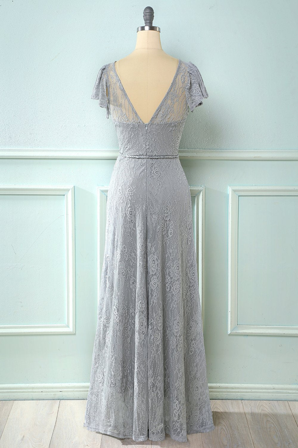Vestido de renda comprida de champanhe