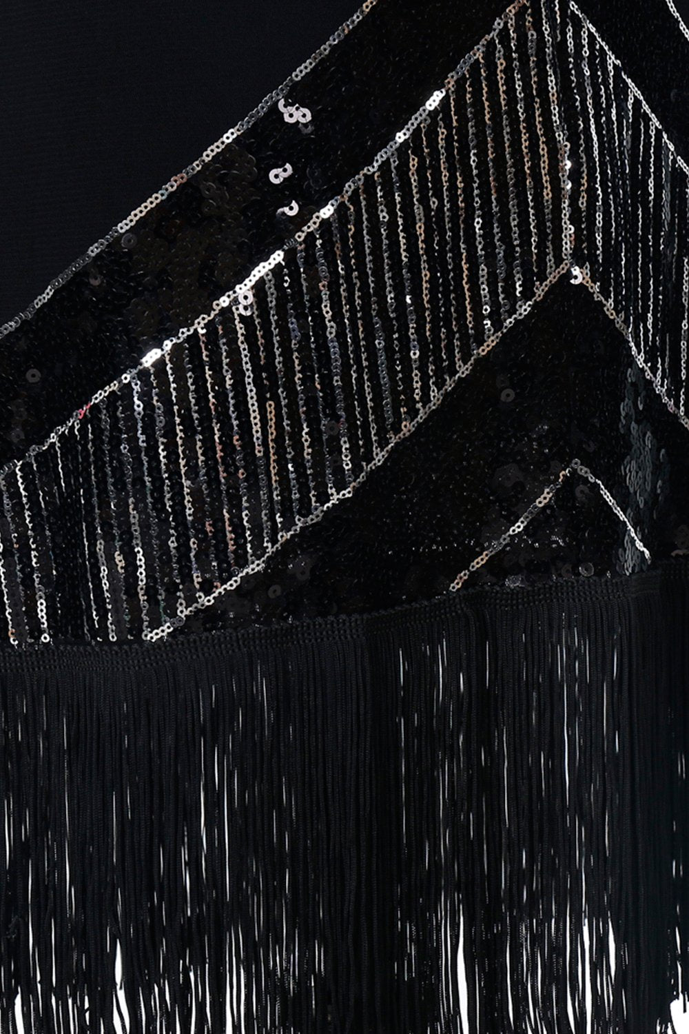 Vestido preto com franja de lantejoulas dos anos 1920