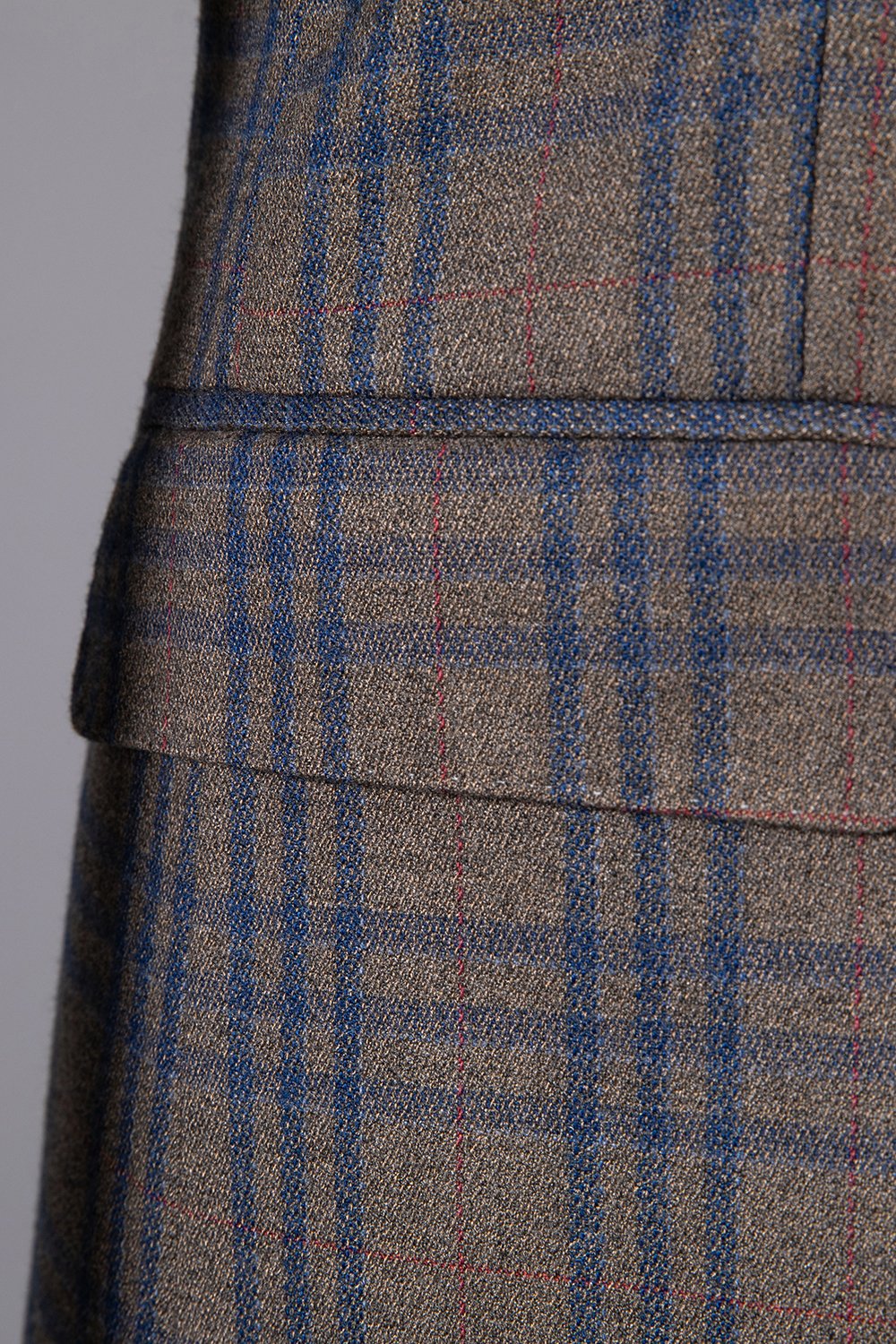 Castanho Xadrez Lapela de Pico Duplo Peito Terno Masculino