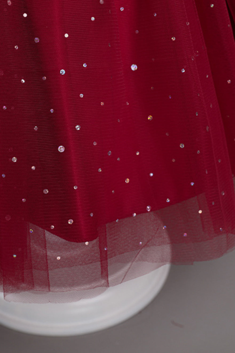 A Line Fora do Ombro Borgonha Vestido de Menina Tule
