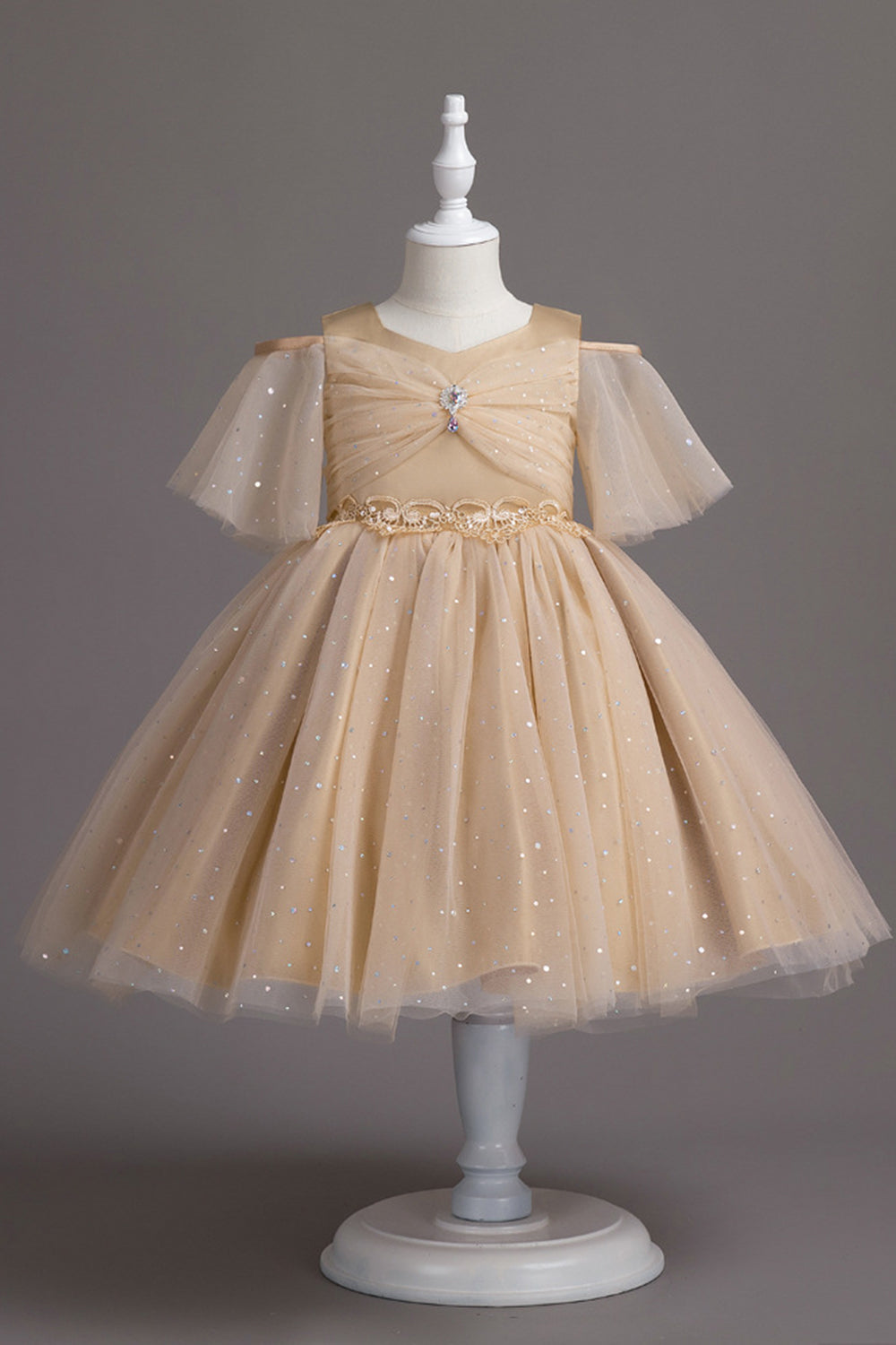 A Line Fora do Ombro Borgonha Vestido de Menina Tule