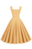 Vestido amarelo do pescoço quadrado de 1950