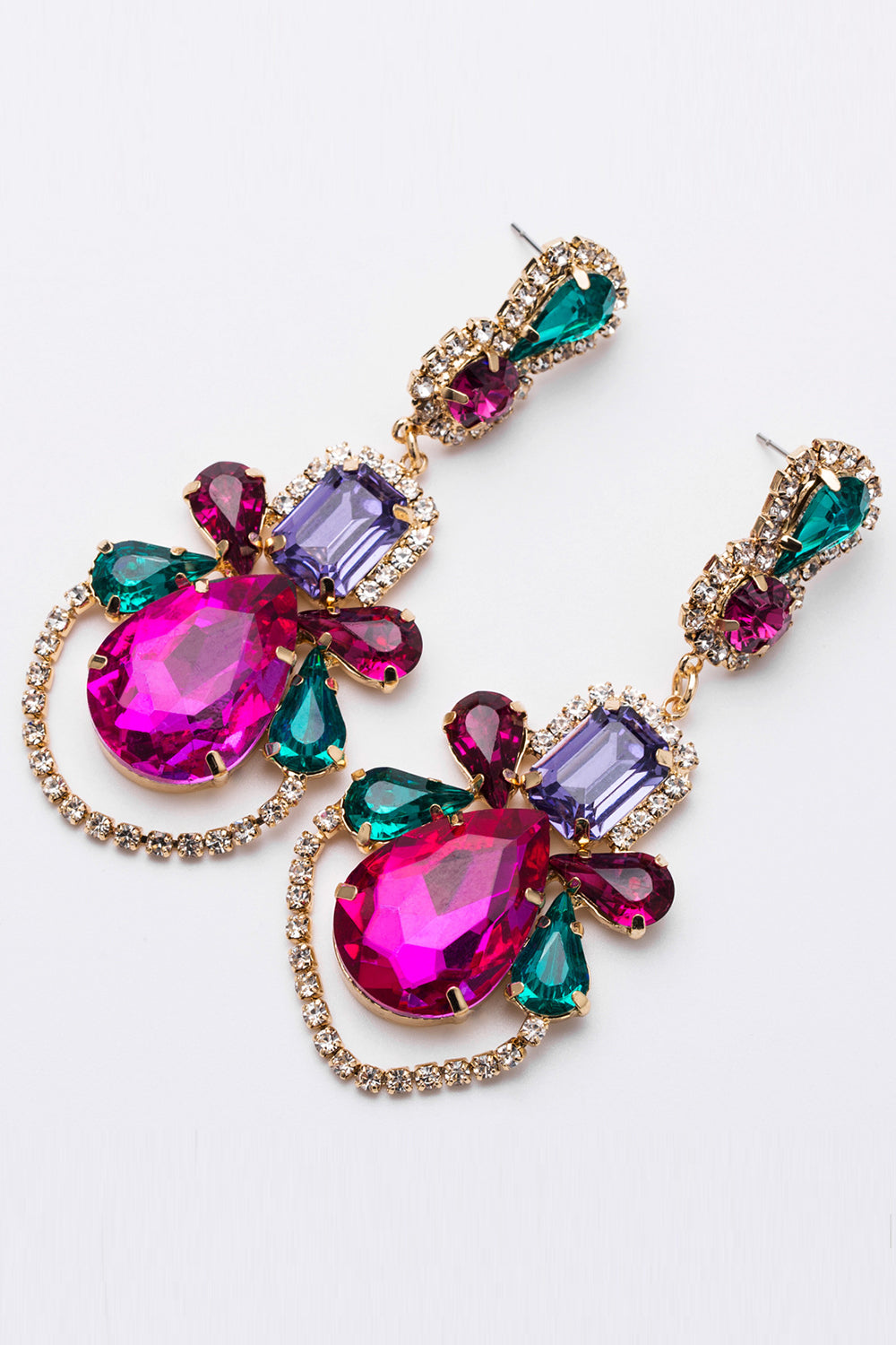 Brincos coloridos de missangas