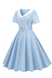 Vestido preto de balanço dos anos 50 com cinto