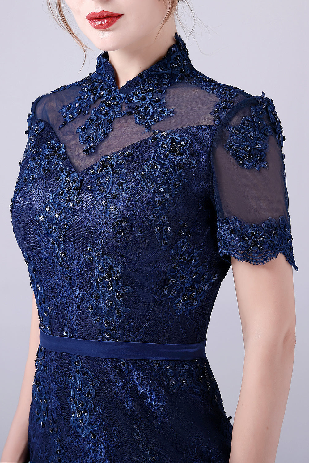 Sereia da Marinha frisada na altura do joelho da mãe do vestido da noiva com apliques