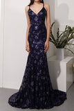 Vestido de noite azul marinho com lantejoulas