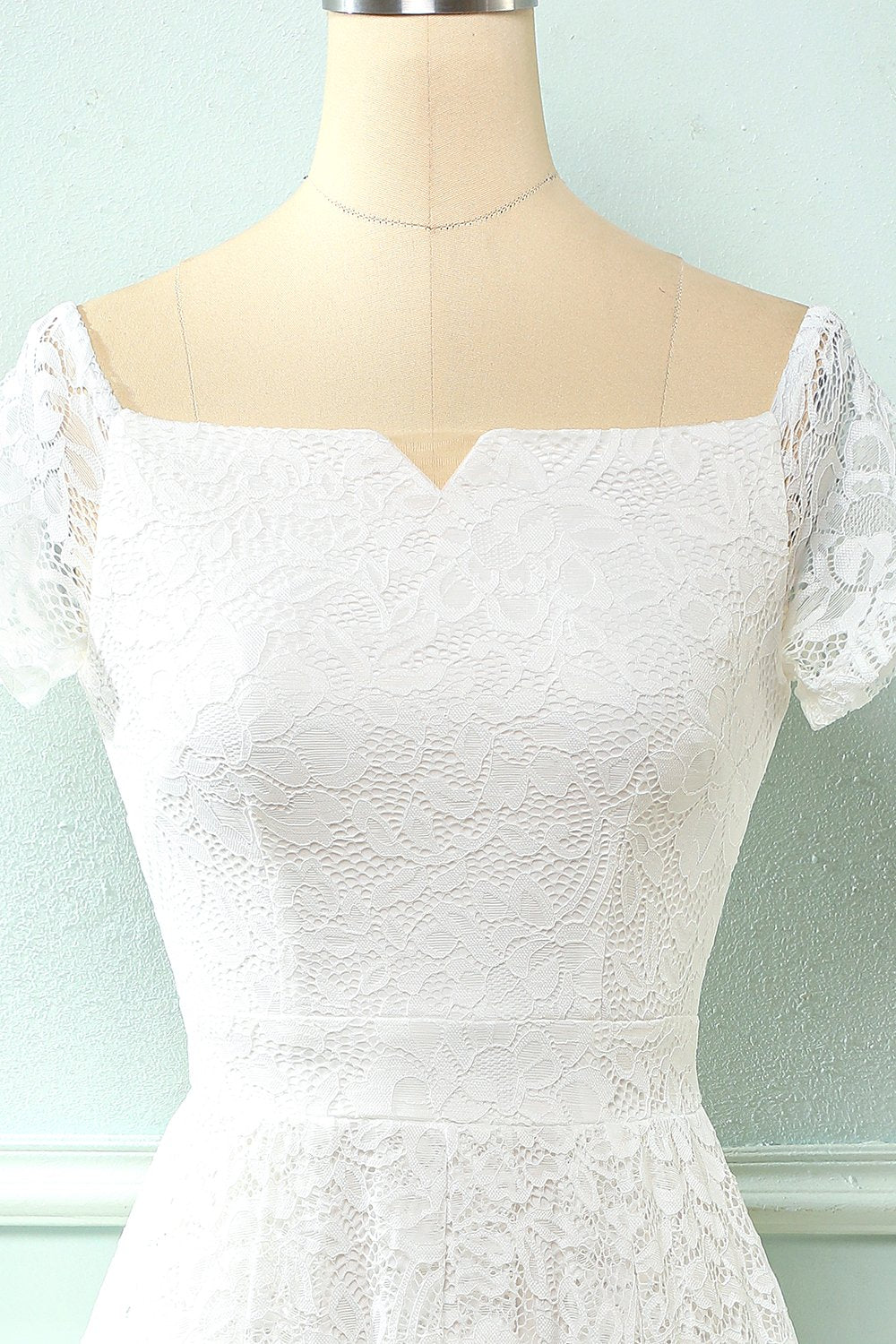 Branco fora do vestido de festa de renda de ombro