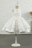 Vestido de menina flor sem mangas de aplique branco