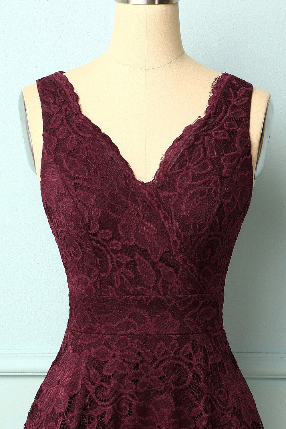 Vestido Borgonha com decote em v