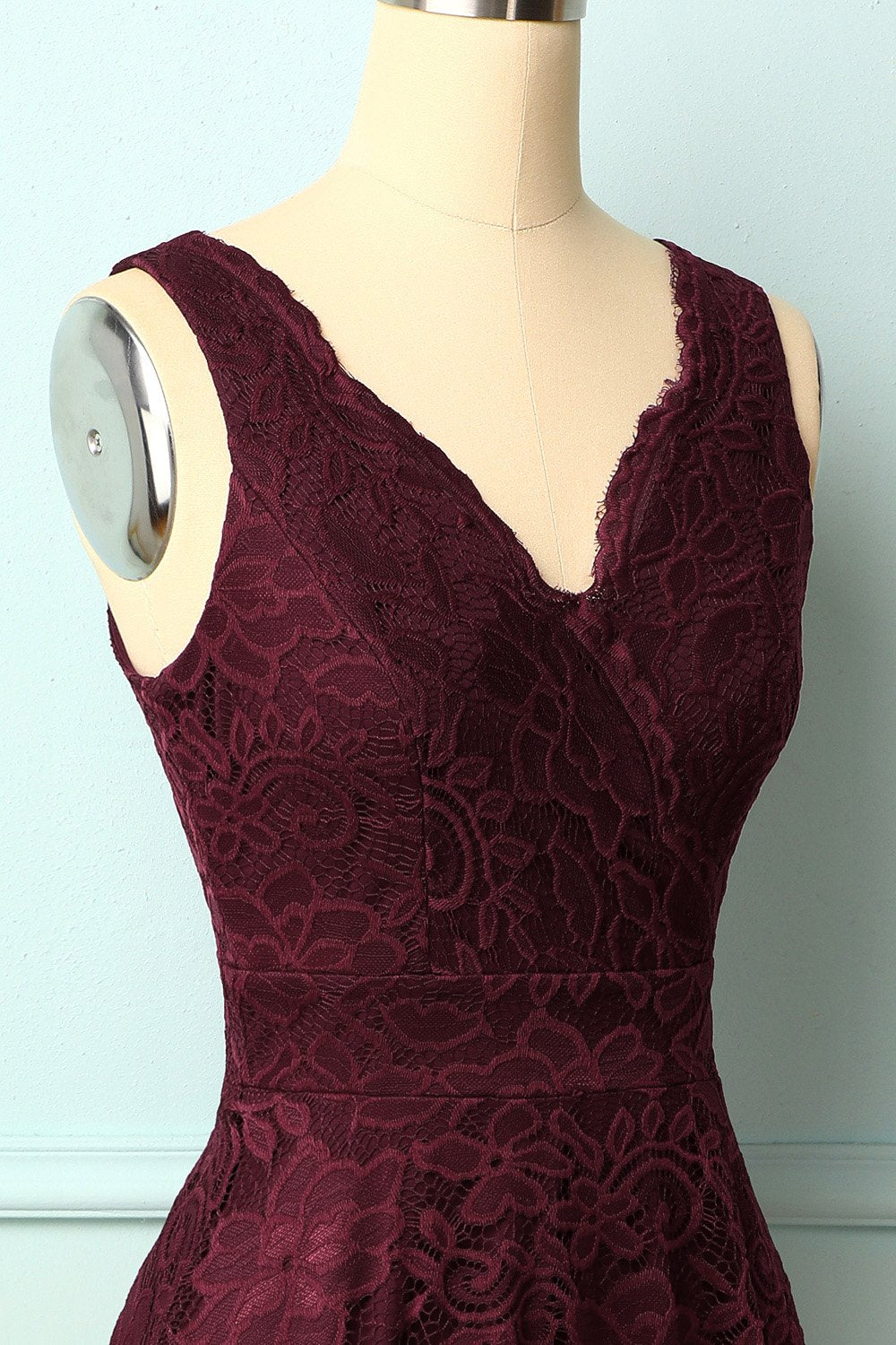 Vestido Borgonha com decote em v